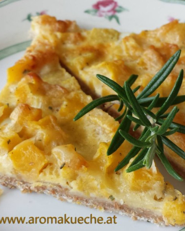 Herbstlich-pikanter Kürbiskuchen à la Peter