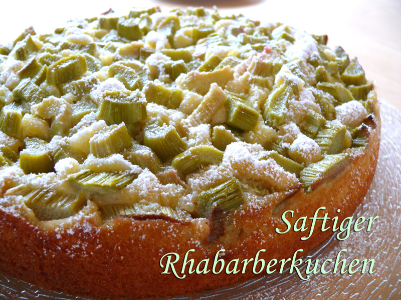 Saftiger Rhabarberkuchen